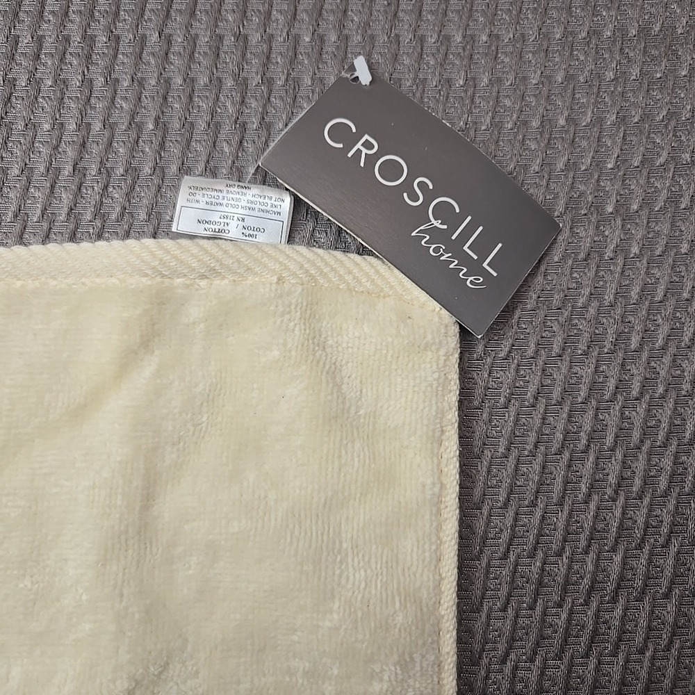 NWT Croscill "Trail" Blue Fingertip Towel - Gold Tassels & Damask Trim - Vintage - Picture 4 of 7